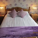 B&B Birtley House *