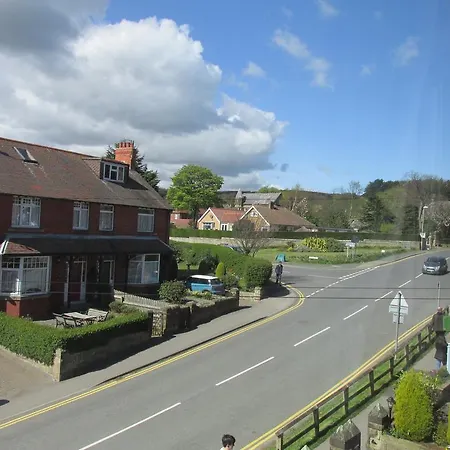 Birtley House לינה וארוחת בוקר מפרץ רובין הוד